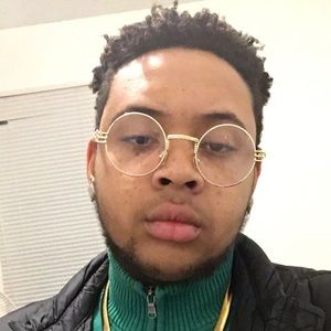 Meet your Posher, Mallory